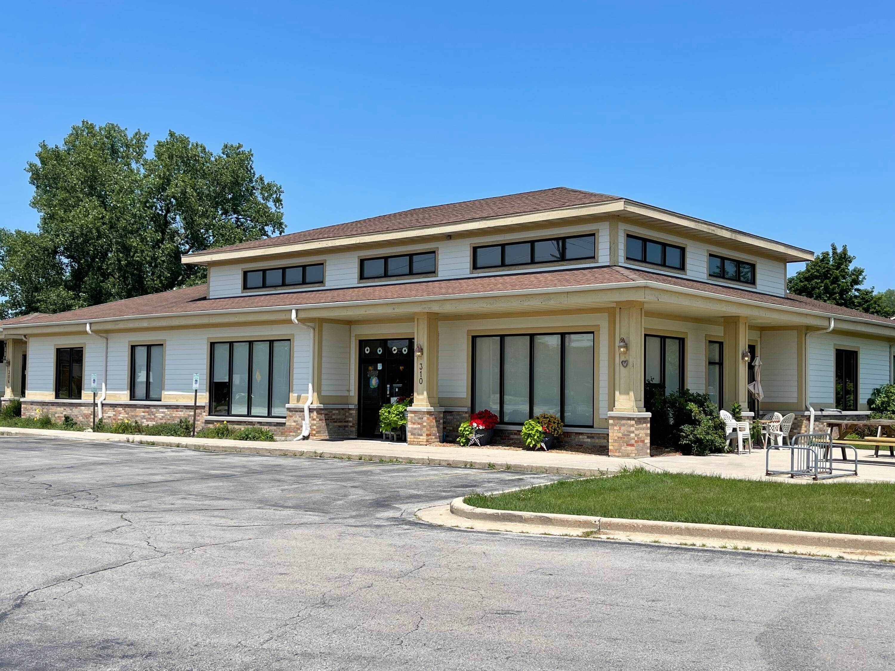 Commercial / Industrial for Sale at 310 E Washington Street Slinger, Wisconsin 53086 United States